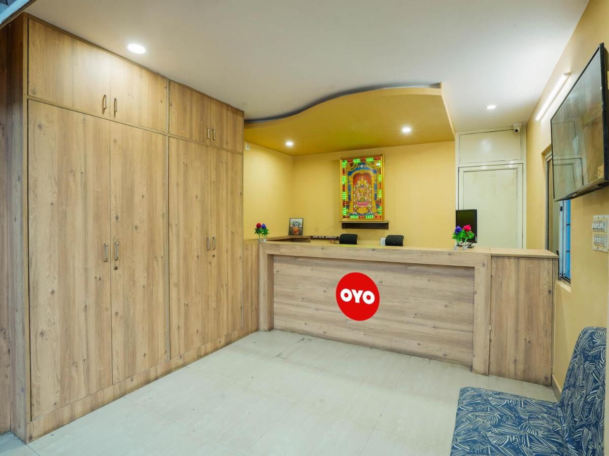 OYO Flagship Lakshmi Sri Boarding & Lodging