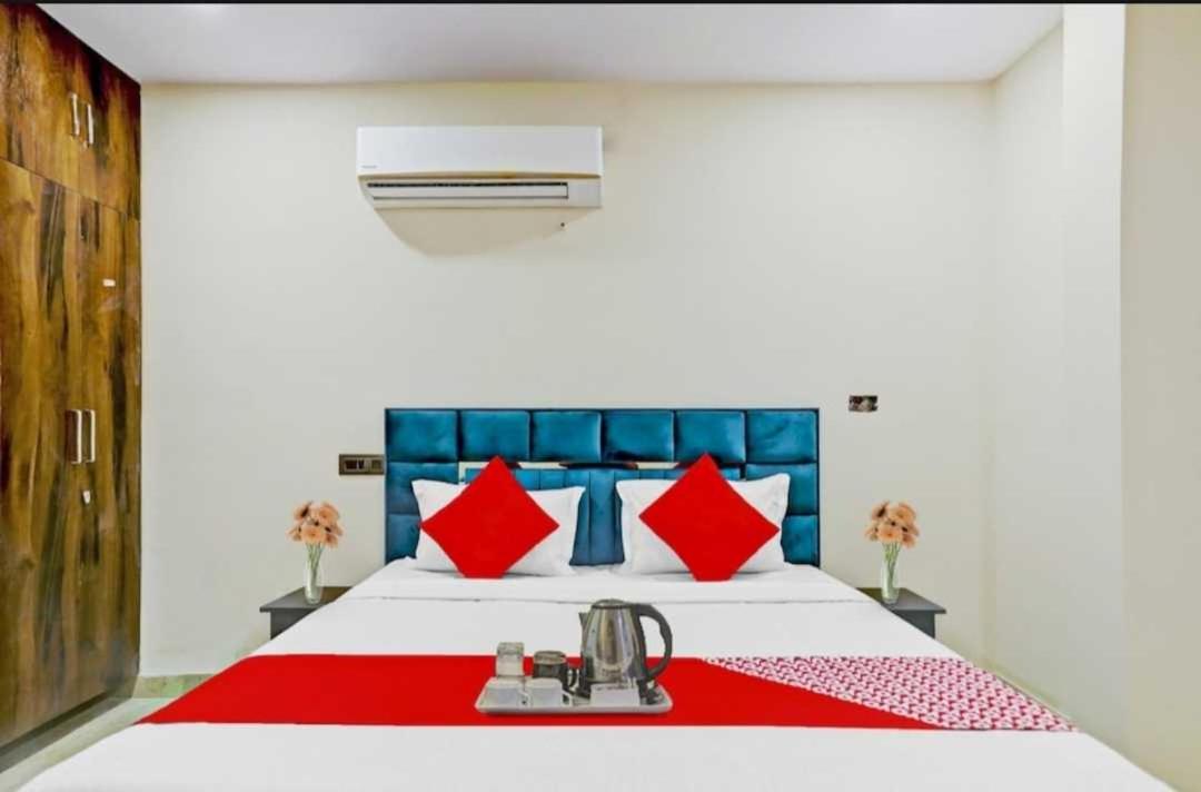 OYO HOME 80822K Cozy Stay