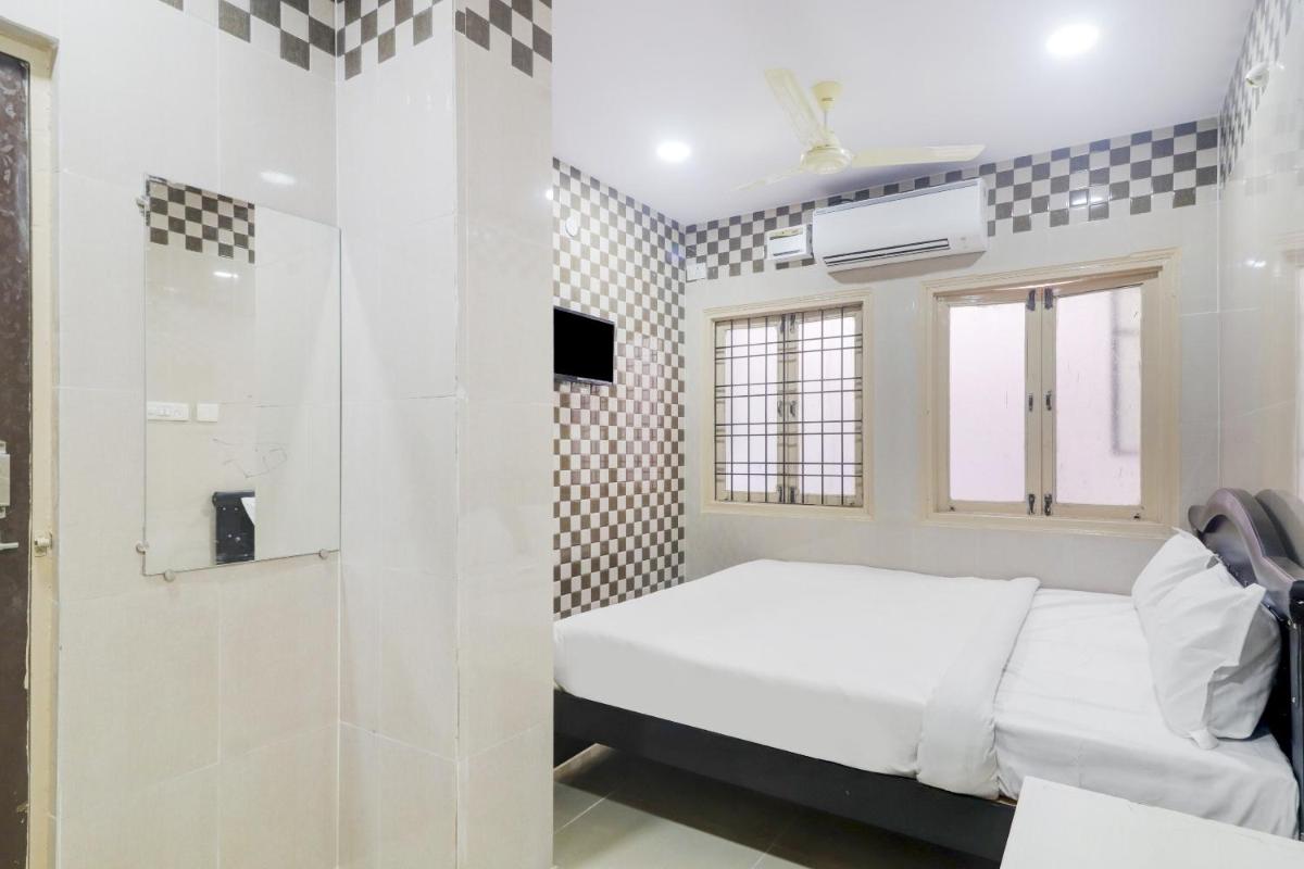 OYO Hotel Aroma Classic Near Nampally Railway station