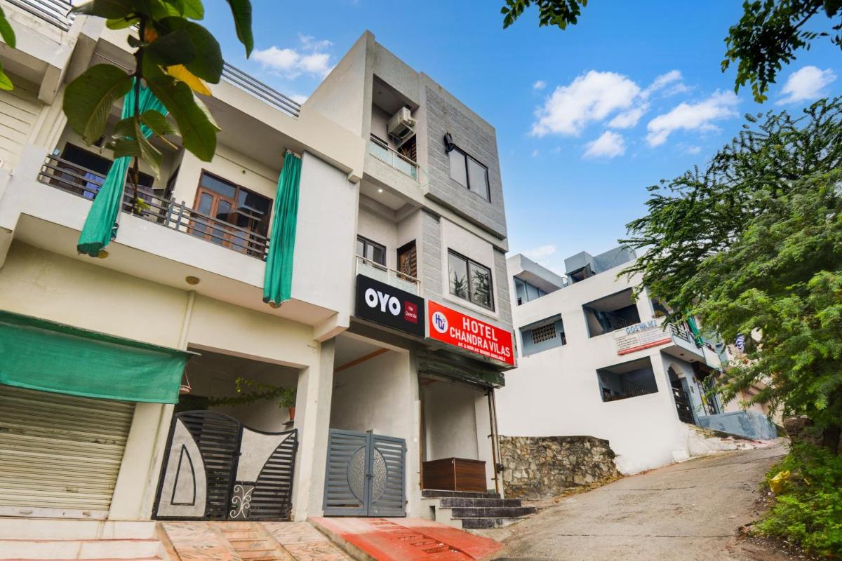 OYO Hotel Chandra Vilas