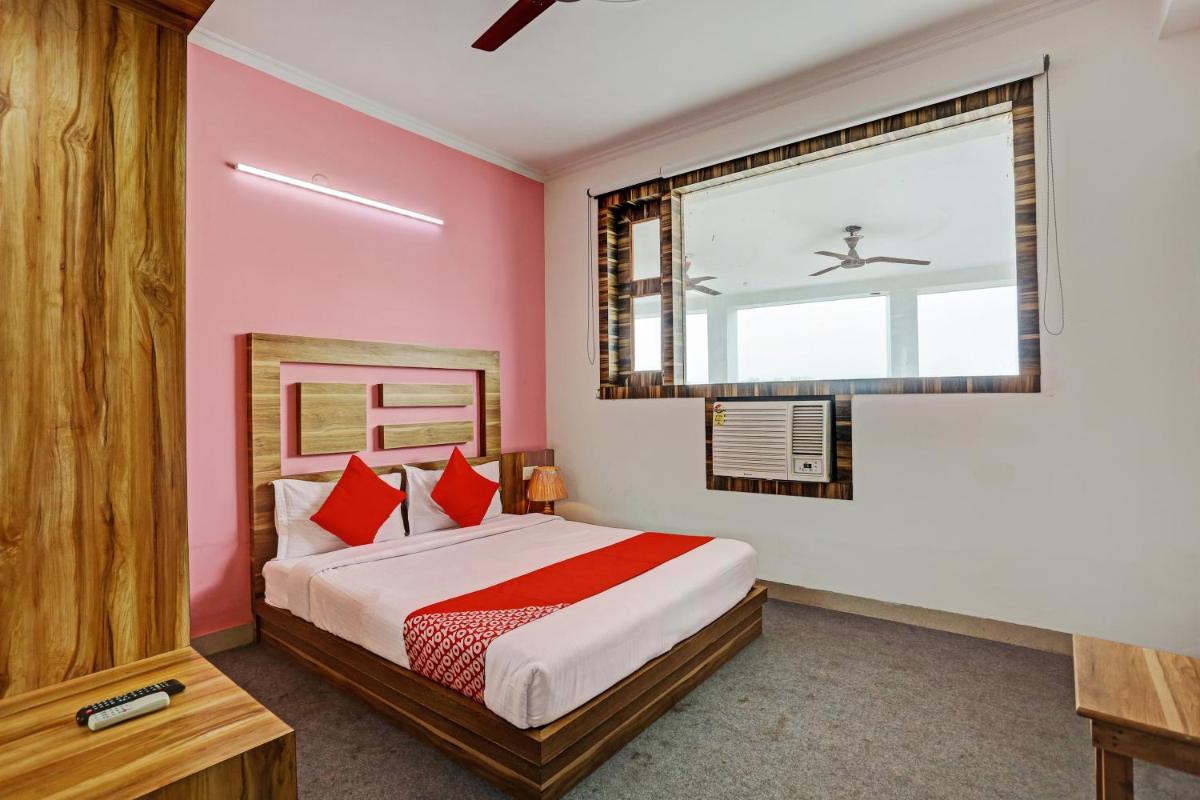 OYO HOTEL CITY PALACE