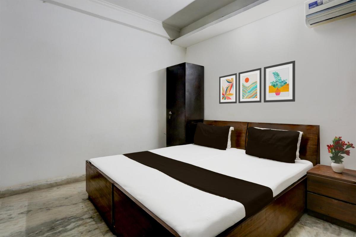 OYO Hotel Deffodils 3