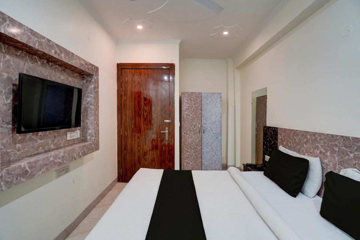 OYO Hotel GOLD STAYS