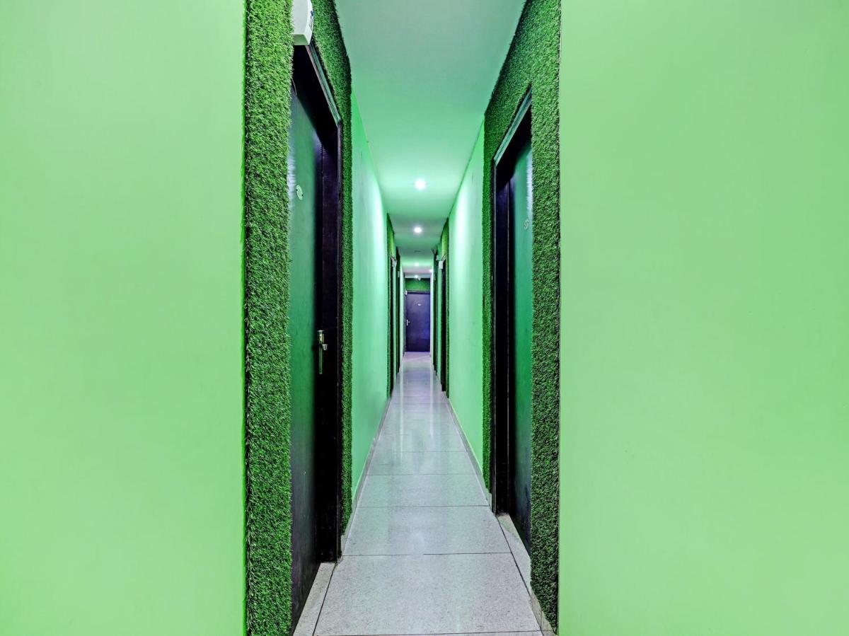 OYO Hotel Small Town
