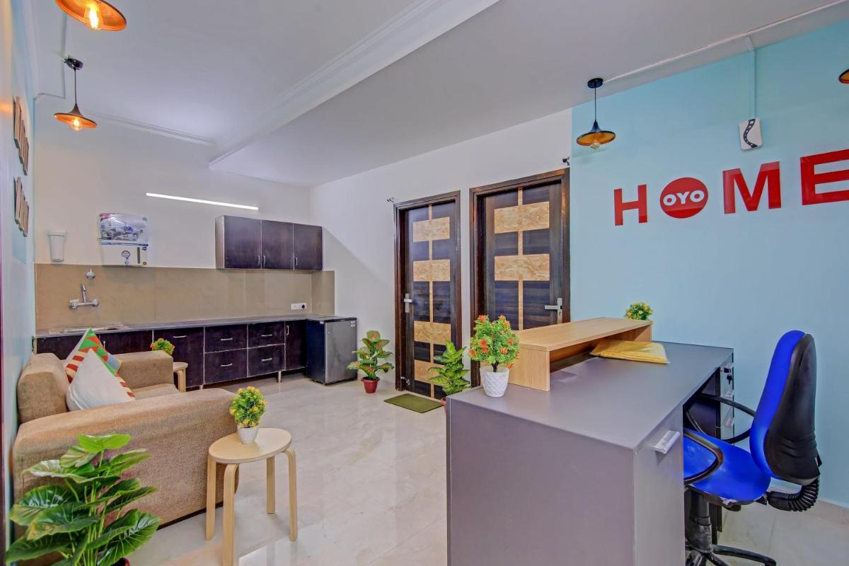 OYO KD Plaza 6 Saket Residency Near Saket Metro station