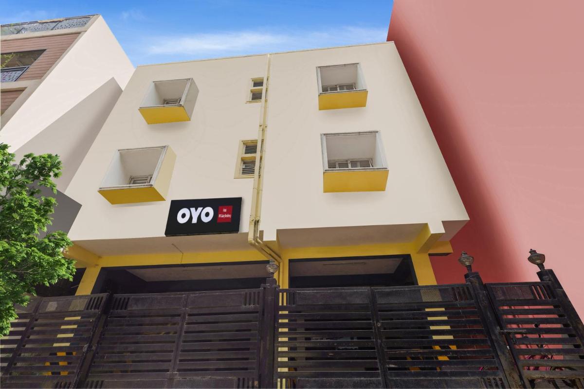 OYO Nr galaxy residency