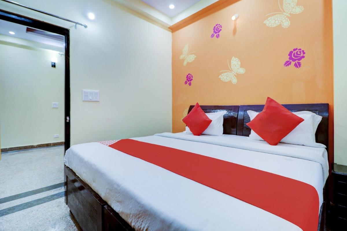 OYO Palace At Seventy Two Near Iskcon Temple Noida