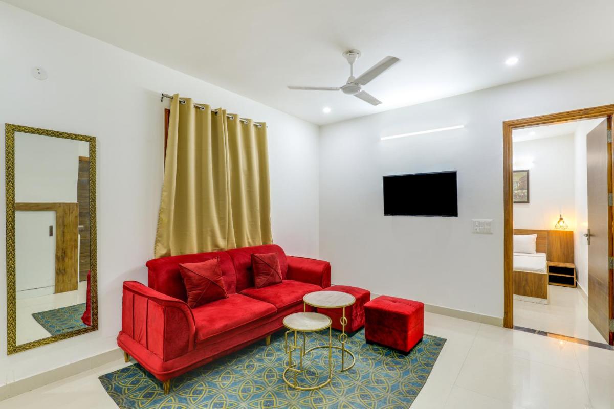 Peacefulhuts 1BHK nr. Yashobhoomi ICC and Airport