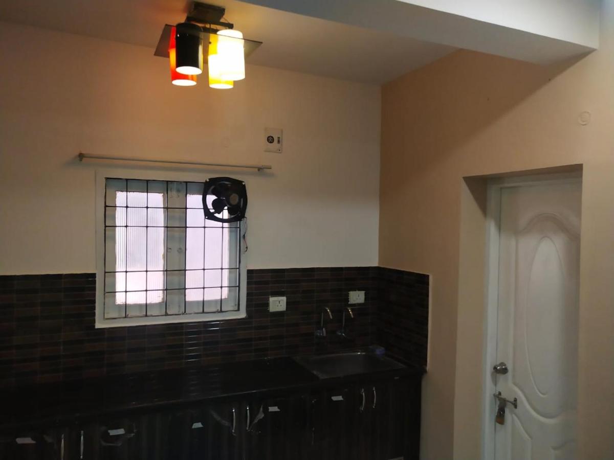 Pearl Service Apartment