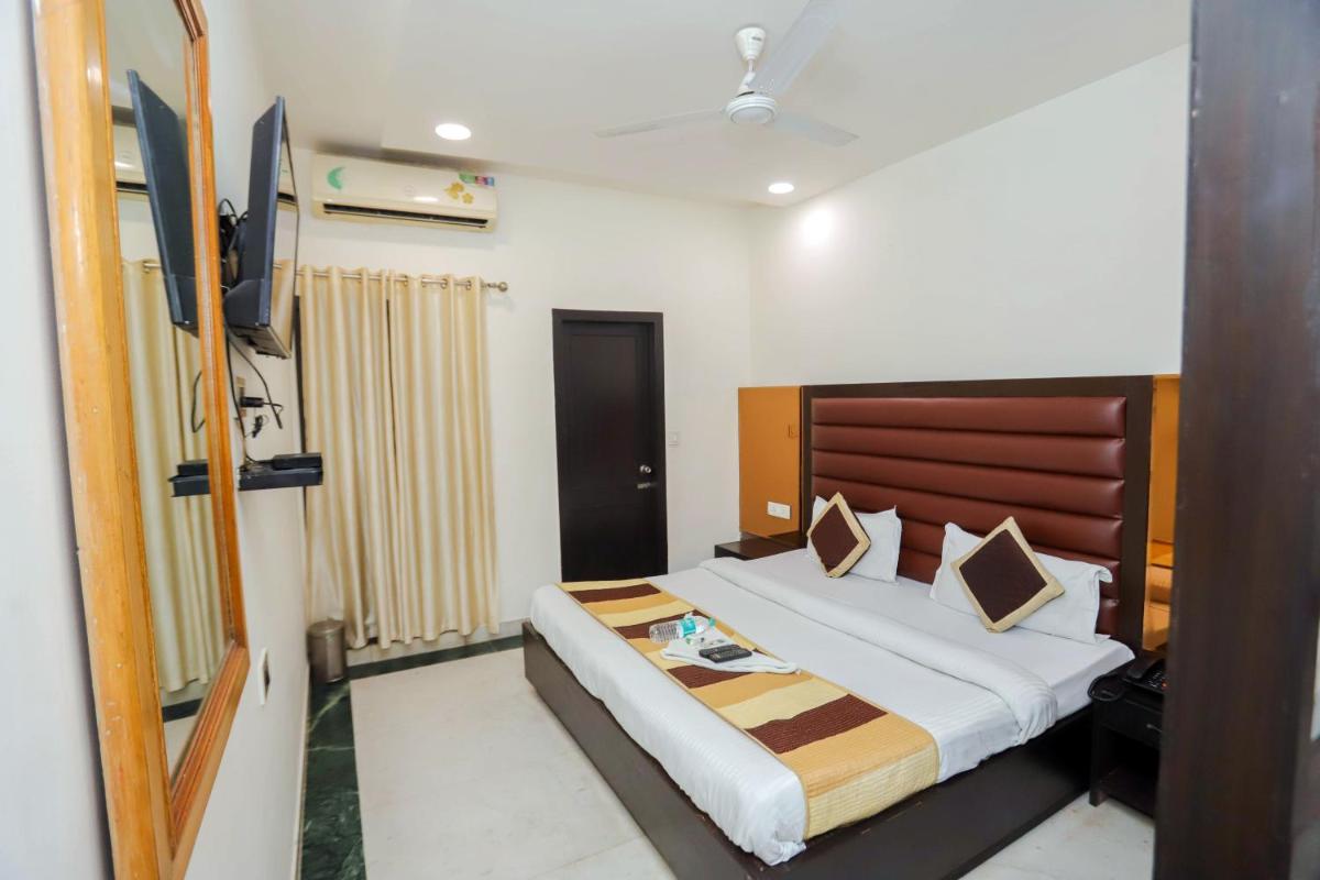 Premium Inn near Sector 15 metro station