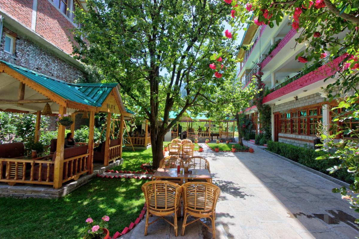Purnima Guest House