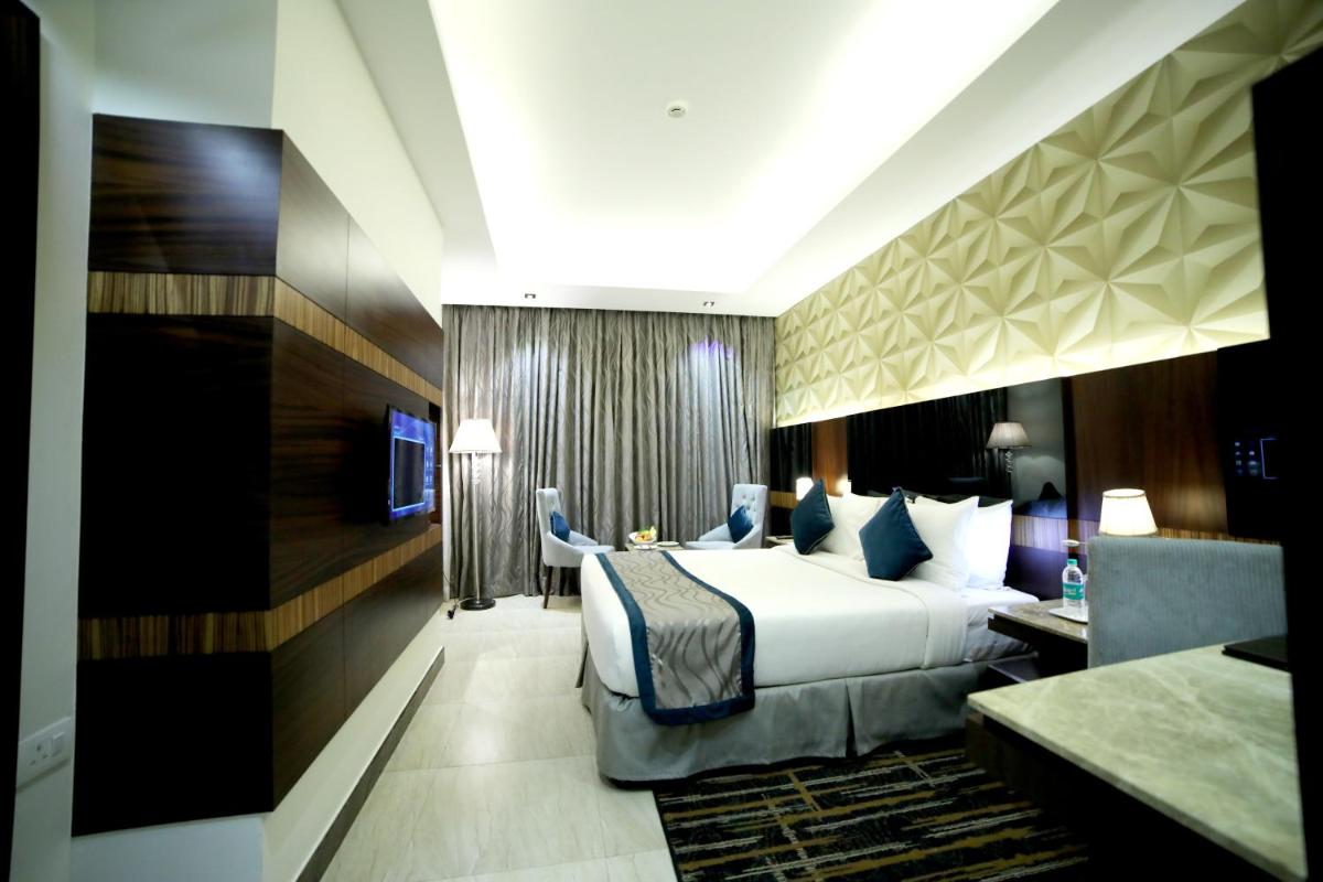 Rg Royal Hotel