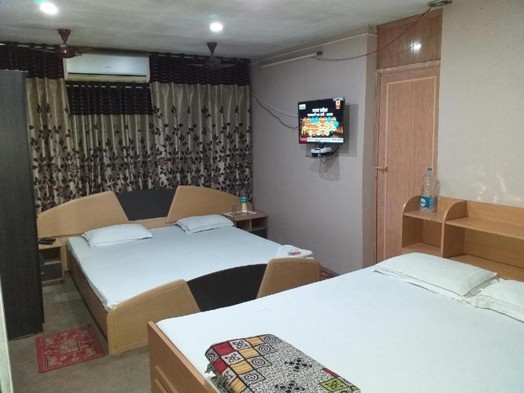 ROYAL HOME STAY