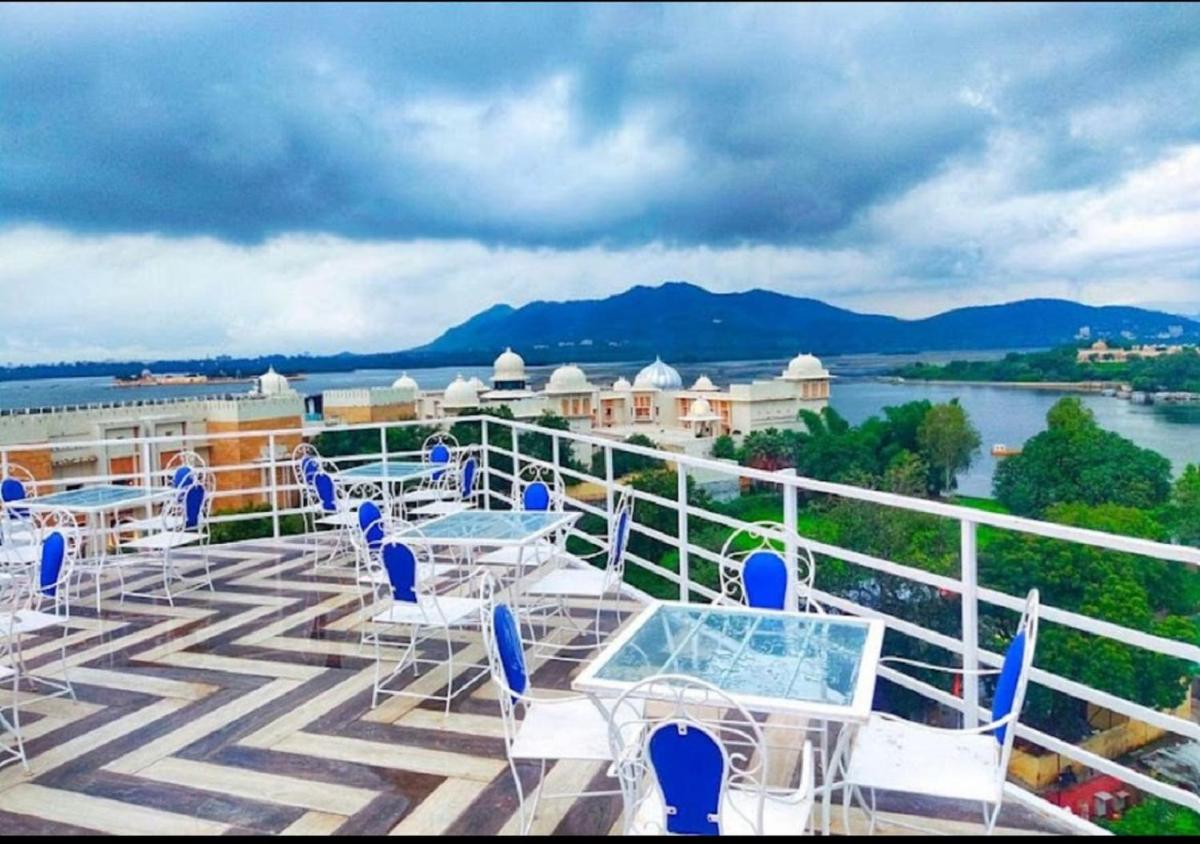 Royal Rafahiya Haveli - LAKE FACING