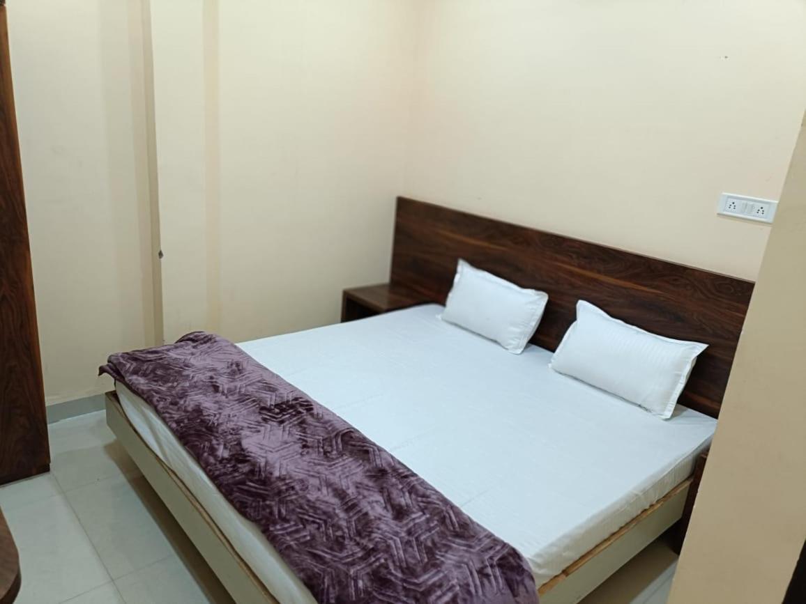 Shree Krishna Guest House