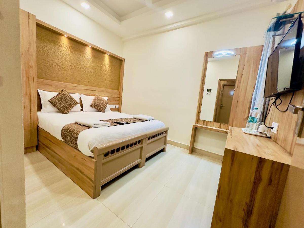 Stay Court - Business Class Hotel - Near Central Railway Station