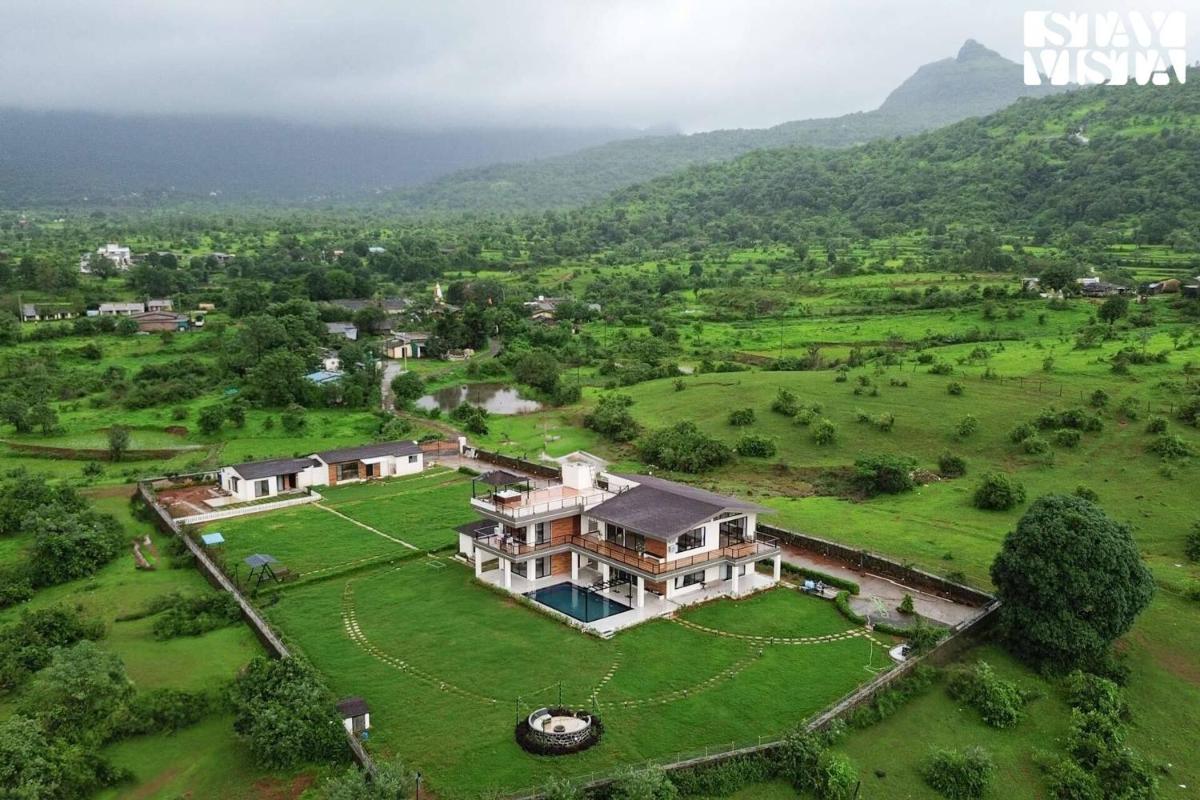 StayVista at Evara Villa - Pool, BBQ and Bonfire