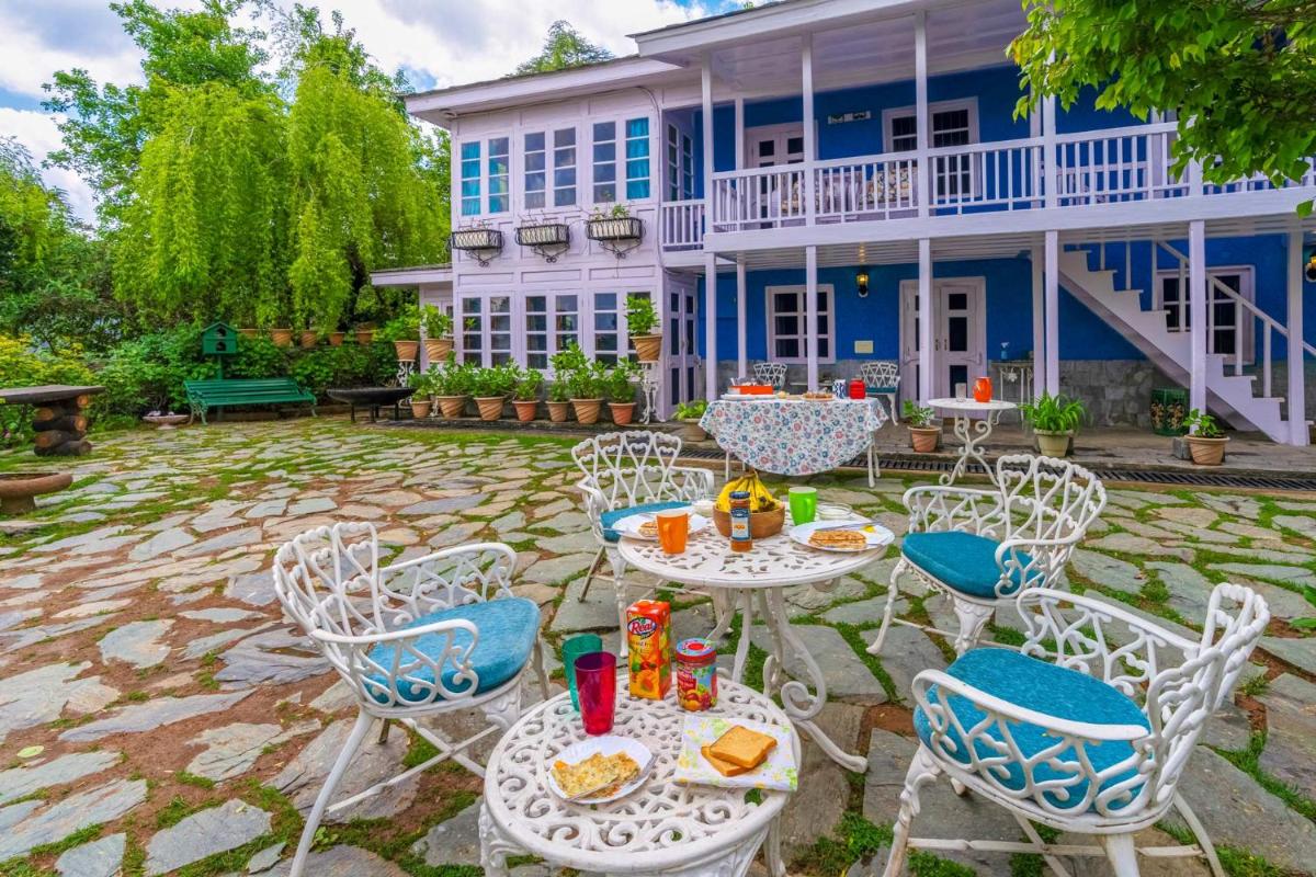 StayVista at Violet Hill