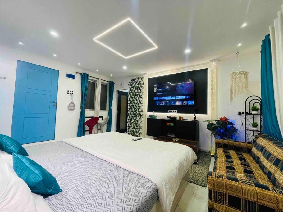 Studio - 27, One Bedroom Apt- Bandra west