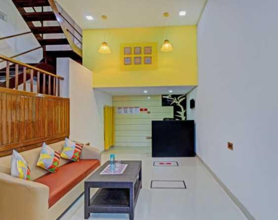 Super Collection O 82519 Vardhan House