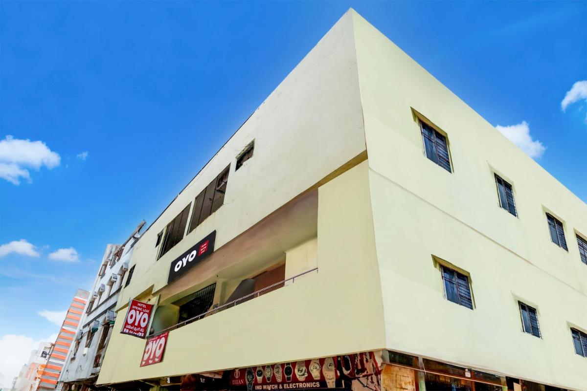 Super OYO Flagship Hotel Heavens Inn