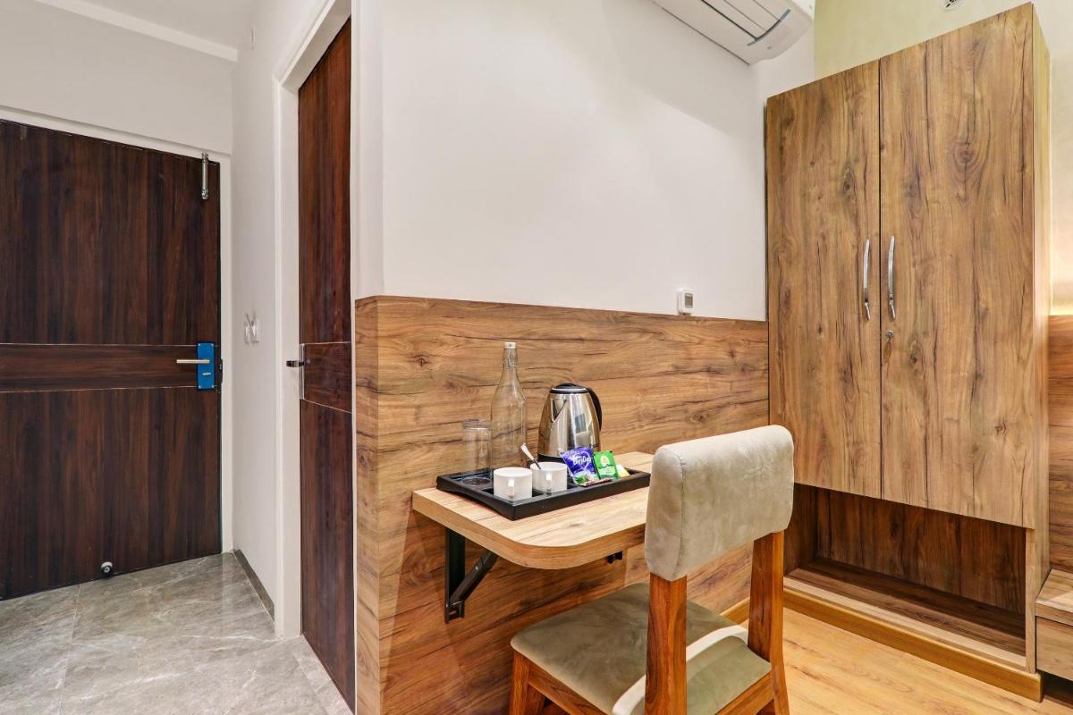 Super Townhouse OAK Pratham Inn
