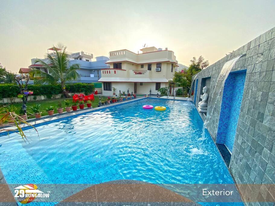 Symphony private pool by 29 bungalow