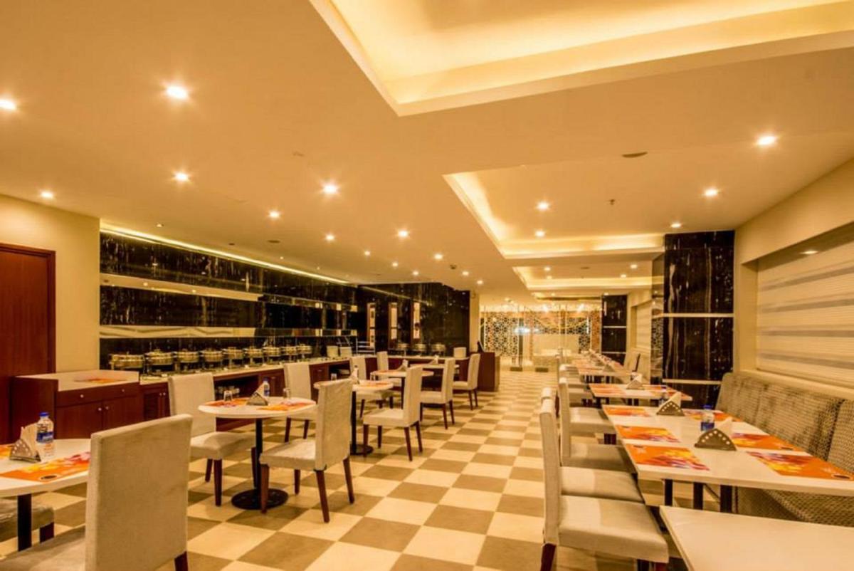 The Altruist Business Hotel Hitech