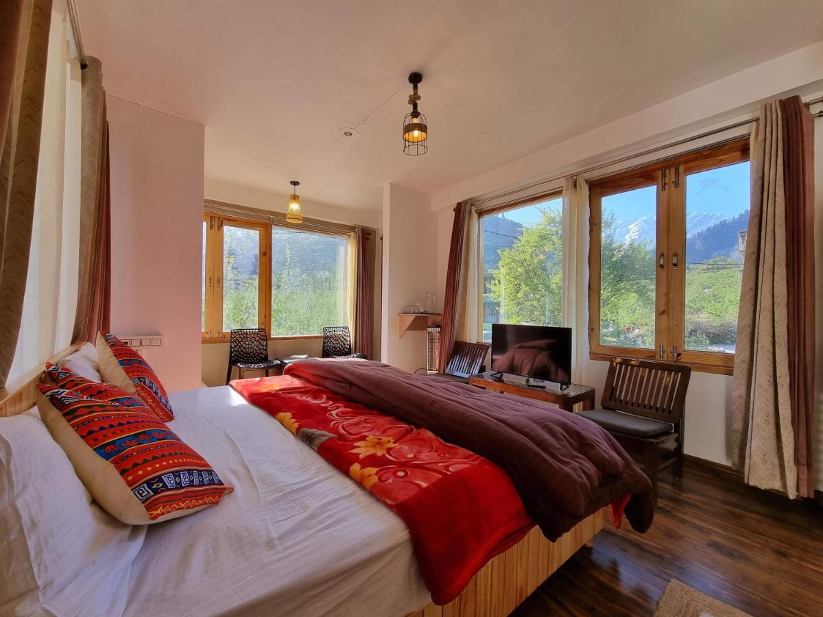 The Bunker Burwa Manali