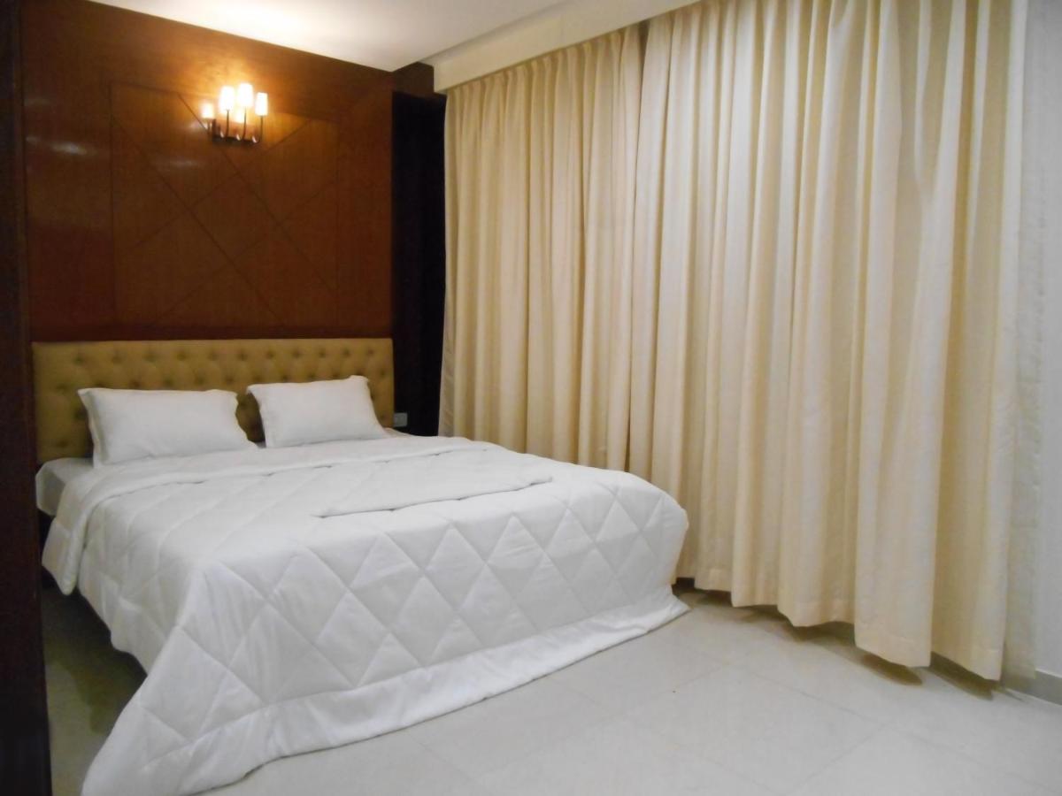 THE GRAND CORAL