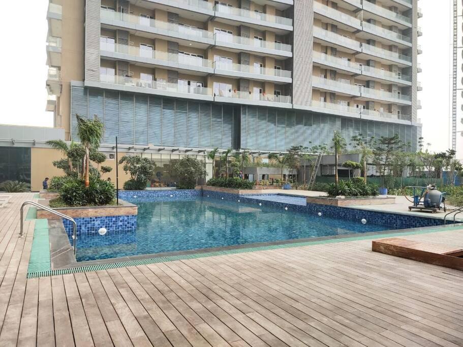 The Grey Stone- City and River View Apartment