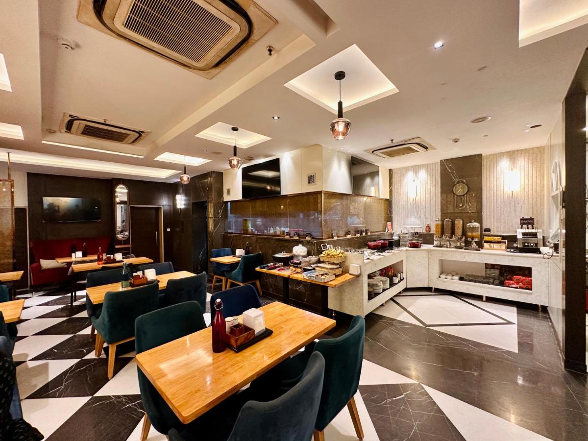 THE SINGH EMPIRE, New Delhi