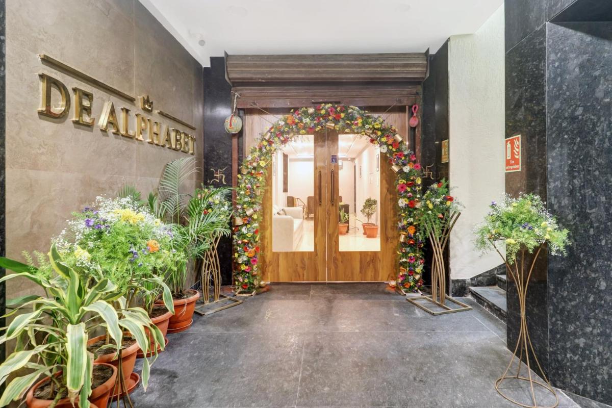 Townhouse OAK De Alphabet Hotel Bolarum