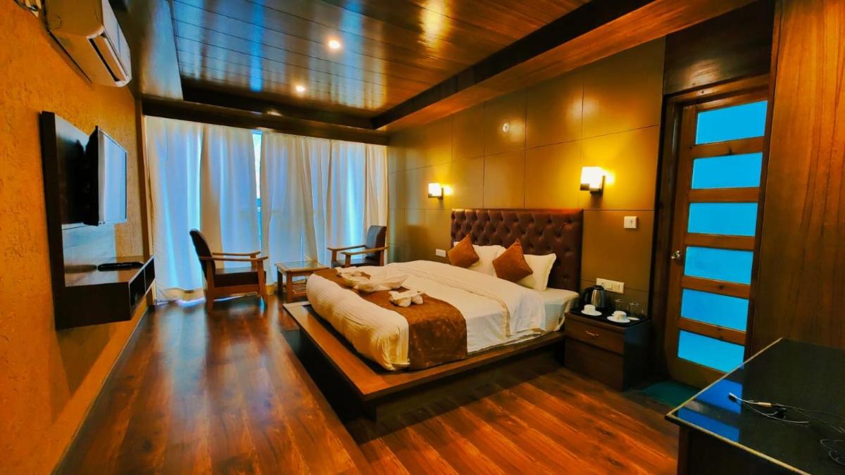 Vista Resort, Manali - centrally Heated & Air cooled luxury rooms