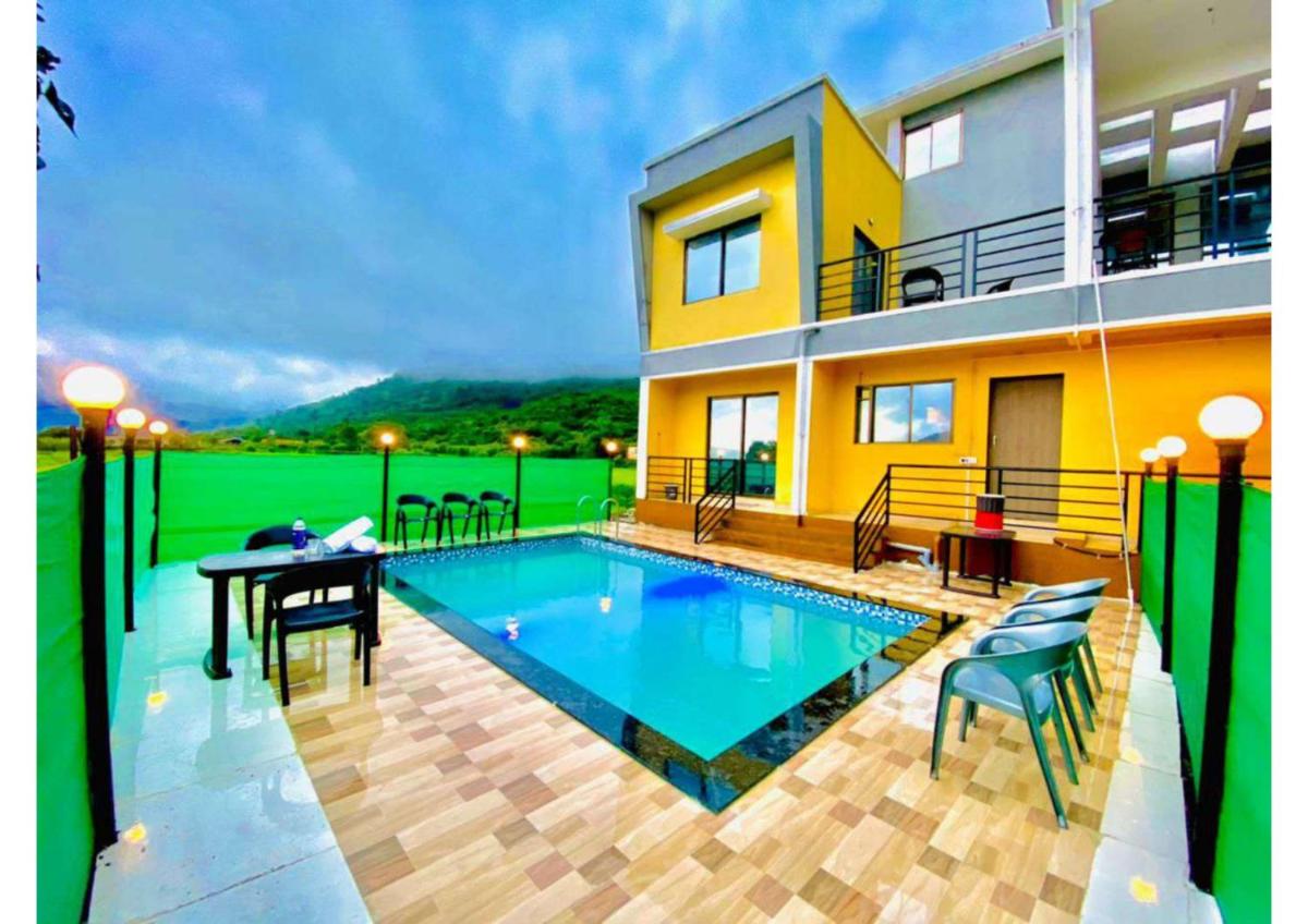 Yellow Lagoon 3BHK