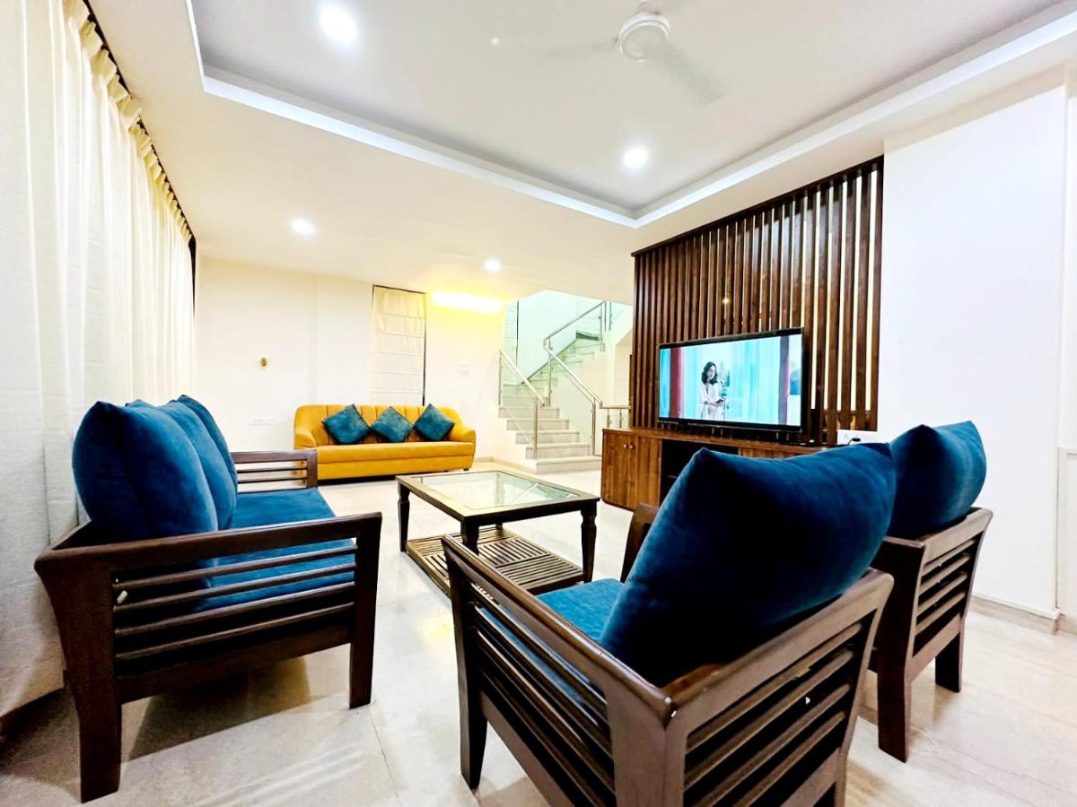 YellowBrick Villa - Near Market /Swimming pool/ AC/ Luxurious