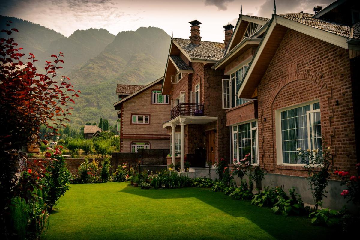 Zabarwan Peaks Guesthouse