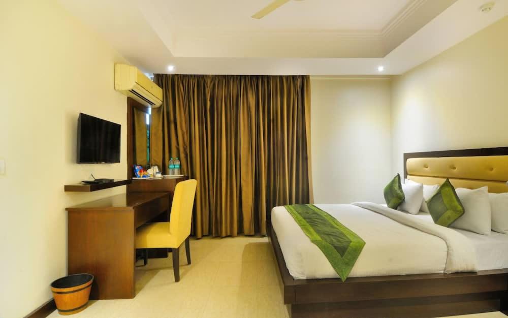 Zenith Mahipalpur - Free Parking